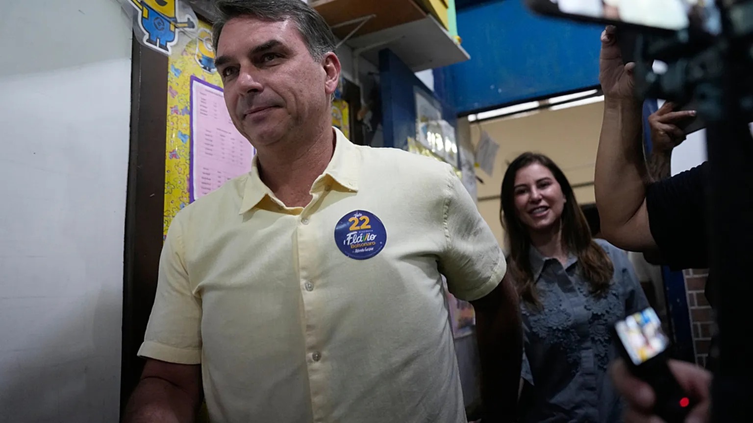 BLINDADO: EUA concederão vistos a Flávio Bolsonaro e familiares, diz UOL