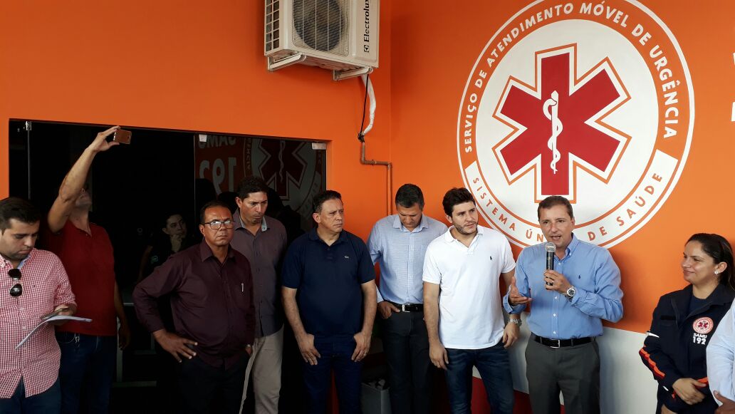 Edesio Fernandes participa de entrega de ambulâncias em Porto Velho