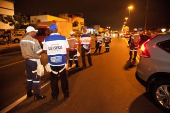 OPERAÇÃO: Lei Seca continua prendendo motoristas que dirigem embriagados