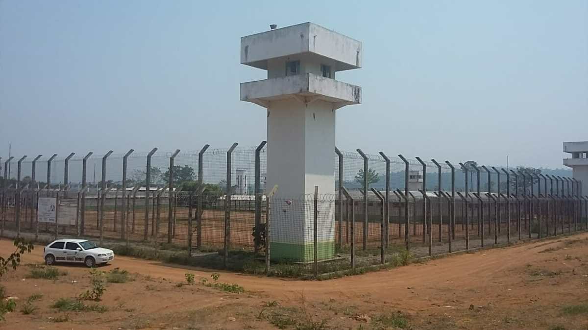 FACÇÃO: Apenados do Comando Vermelho fogem de presídio em plena luz do dia