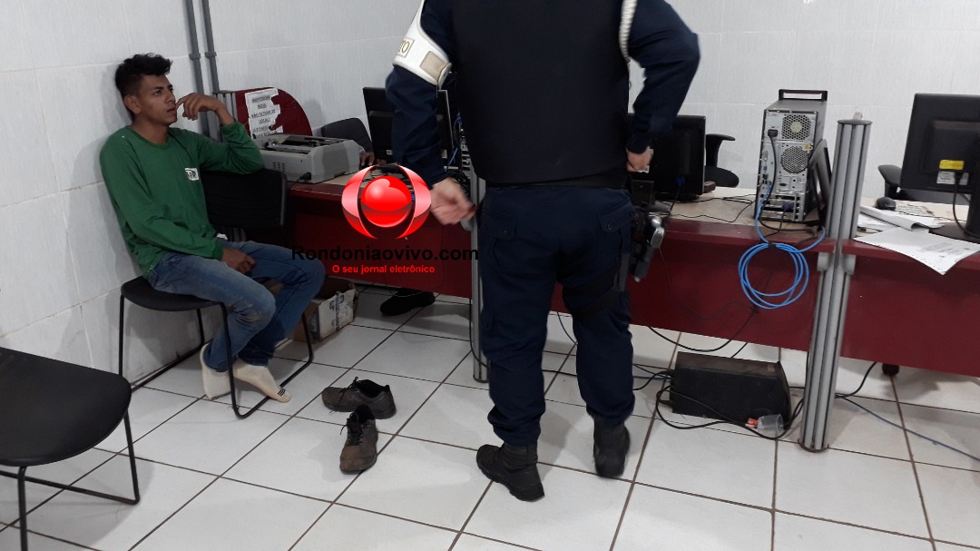 OPERAÇÃO: Suspeito é preso em blitz armado e com moto adulterada