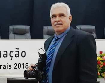 CAPITAL: Repórter fotográfico é ameaçado e roubado em parada de ônibus