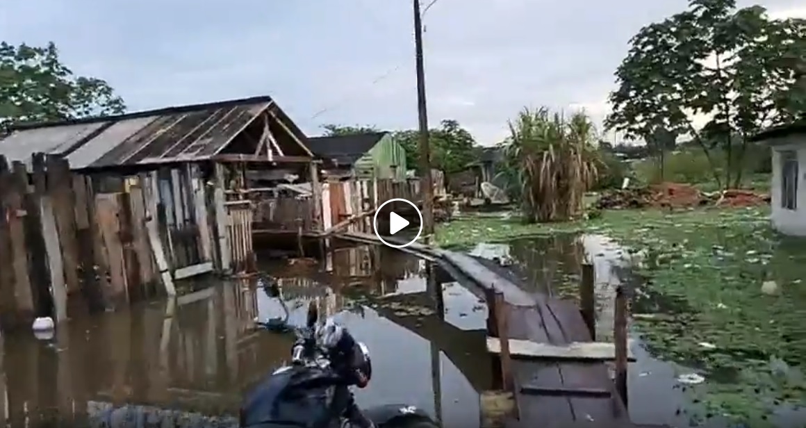 'TÁ CHOVENDO AQUI!': Muita chuva assola Porto Velho deixando vários pontos da cidade alagados