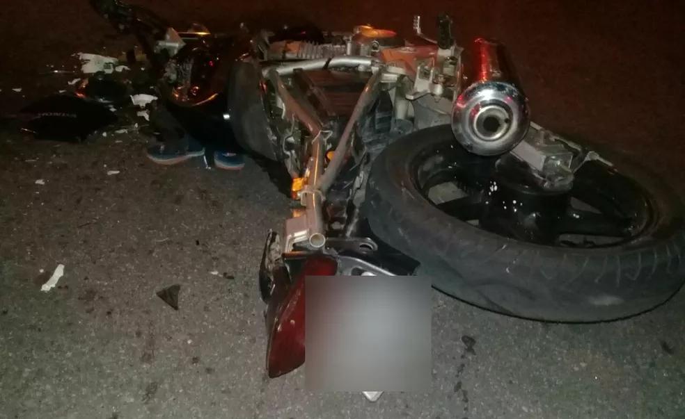 FUGA E ACIDENTE: Casal é preso com moto roubada após perseguição pelas ruas de PVH