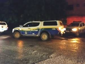 CONFRONTO: Bandidos armados com fuzis atacam policiais a tiros na BR-319