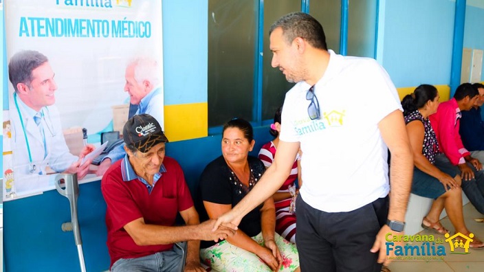 CARAVANA DA FAMÍLIA: Deputado Alex Silva realiza ação social no distrito de Rio Pardo