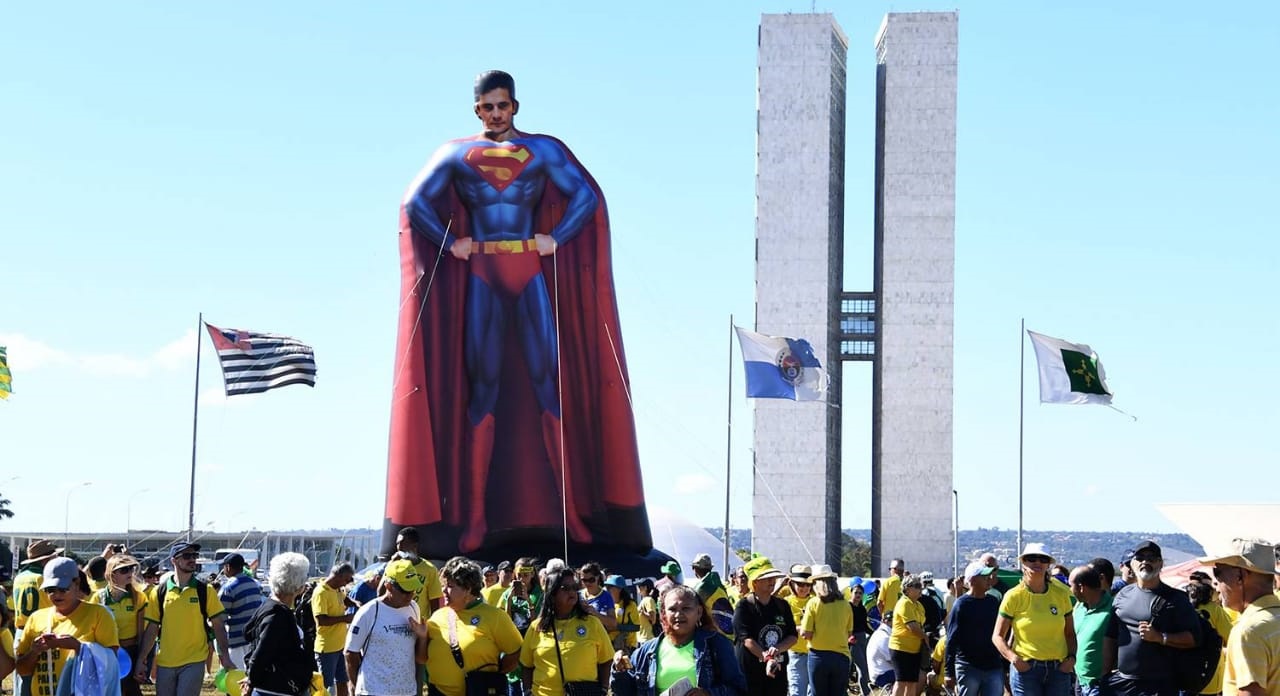 POR VICK BACON: Moro e o fogo de palha, a preocupação de Gleen e as mobilizações do domingo!