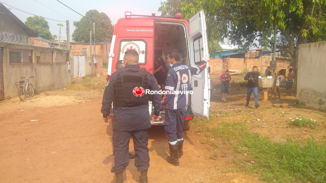 PSICOLÓGICO: Mãe tenta matar bebê enforcado após atacá-lo com água fervendo