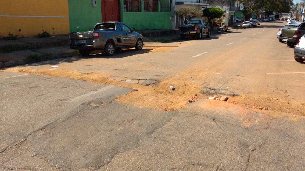 JOÃO BURACÃO - Em pleno verão, Porto Velho continua esburacada e a população sofrendo