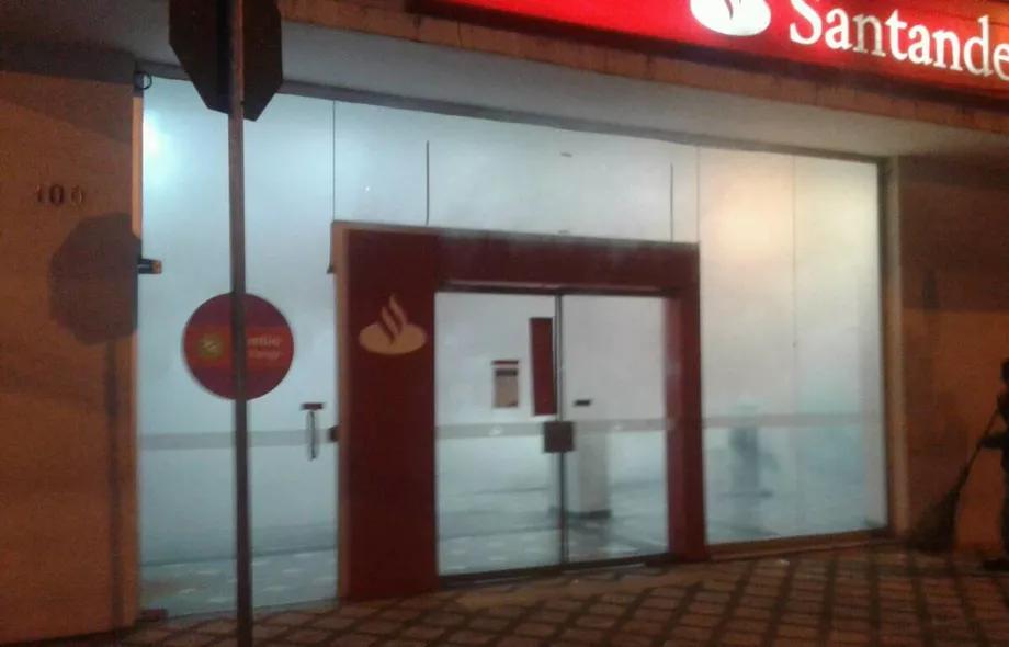 CRIME: Agência bancária é invadida durante a madrugada no Centro de Porto Velho