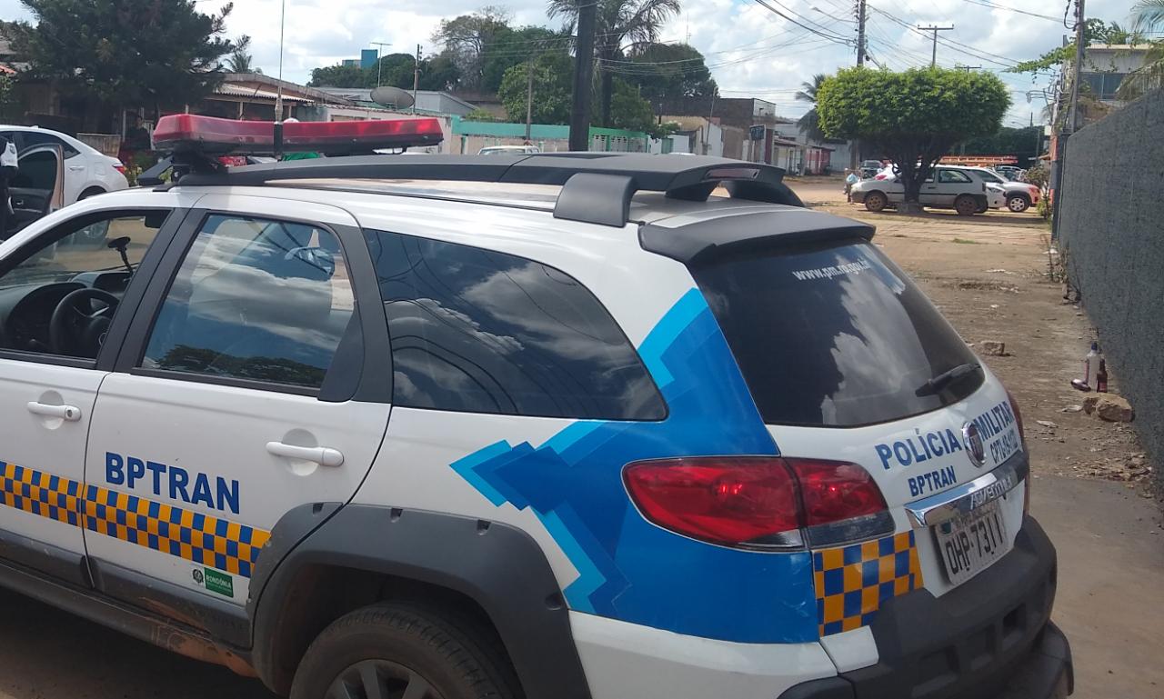 TENTATIVA DE HOMICÍDIO: Motociclista sofre atentado a bala na zona Leste de Porto Velho