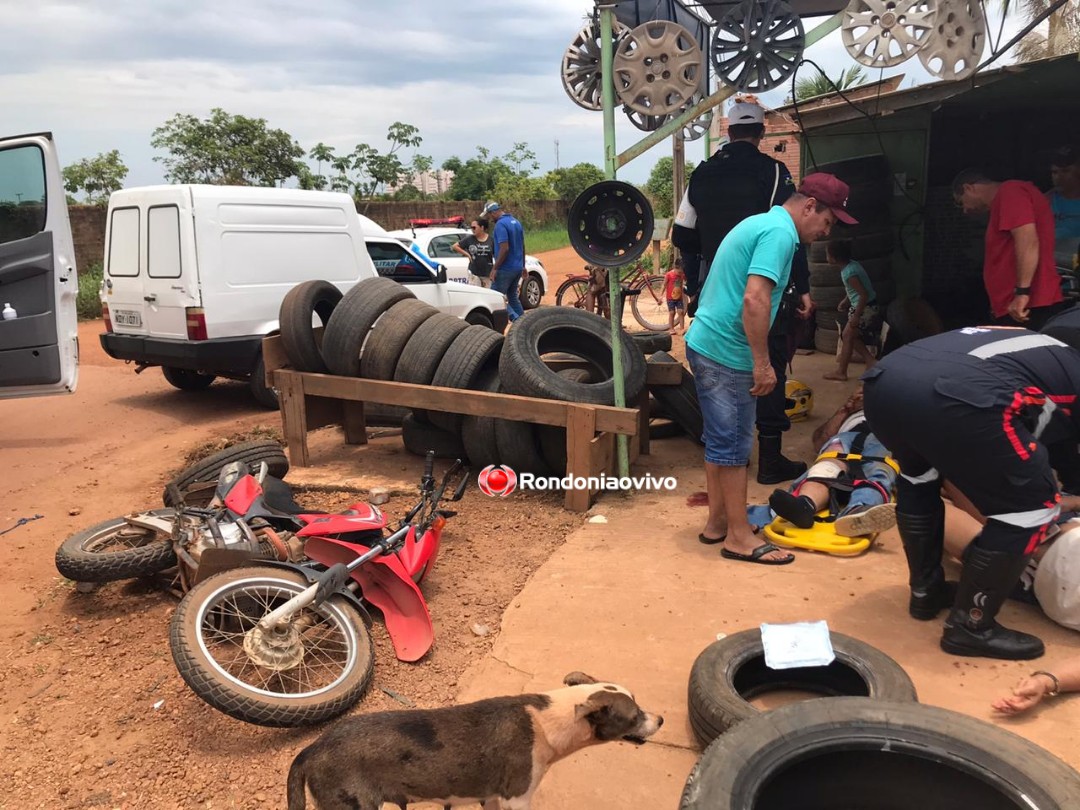 ARREMESSADO: Casal vai parar em borracharia após colisão com carro