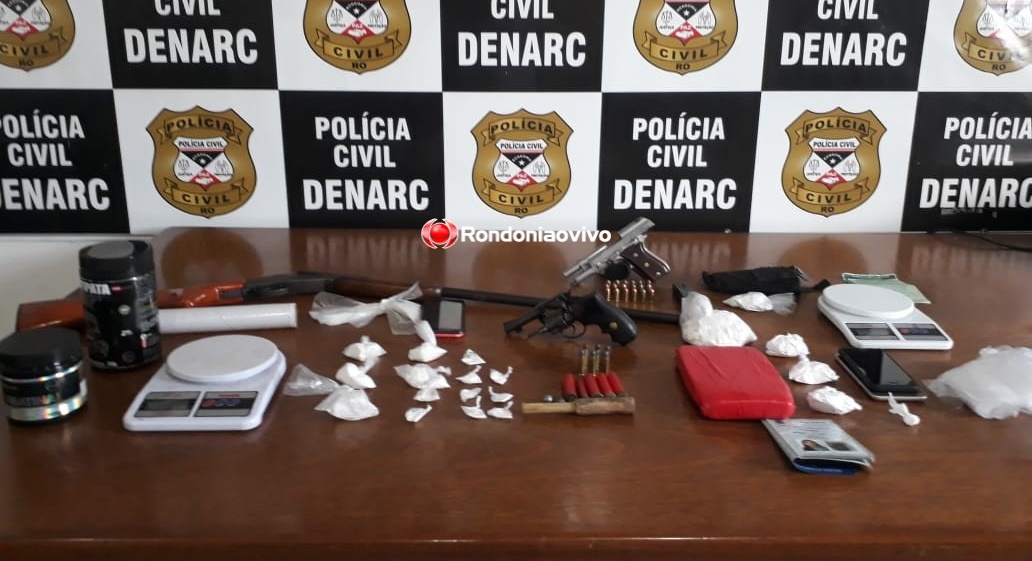 DENÚNCIA ANÔNIMA: Quadrilha é presa com um quilo de cocaína e três armas de fogo pelo Denarc