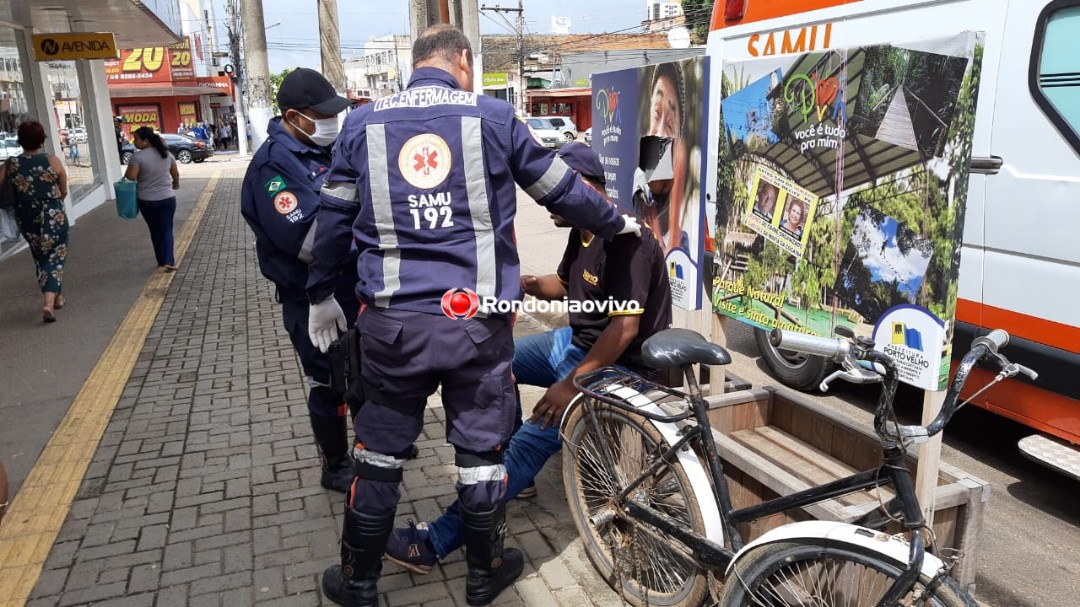 NA 7 DE SETEMBRO:  Ciclista desce na contramão e bate cabeça em para-brisa de carro