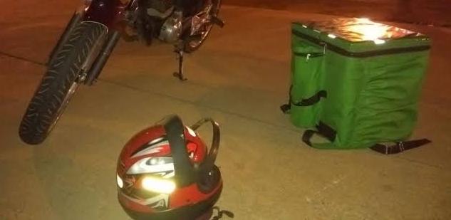 ESFOMEADO: Ladrão rouba lanche e moto de trabalhador, mas é preso através de rastreamento