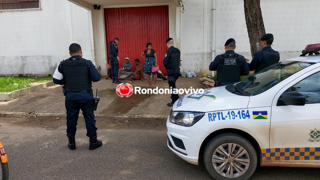 ASSISTA O VÍDEO: Homem baleado pede socorro para grupo de amigos em cruzamento