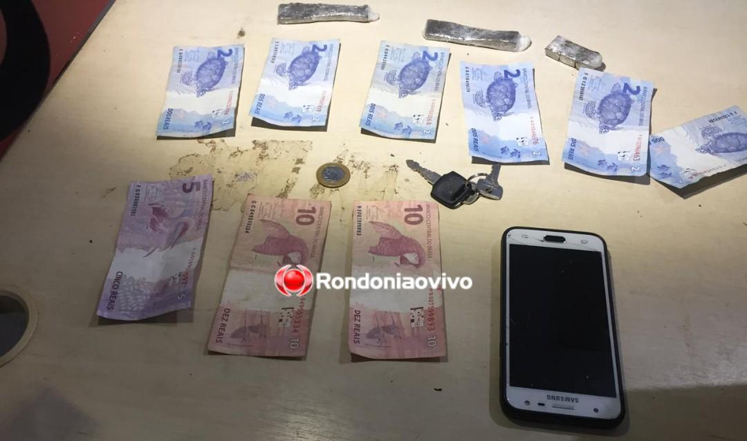 MACONHA: PM recebe denúncia e prende suspeito de vender droga em motocicleta