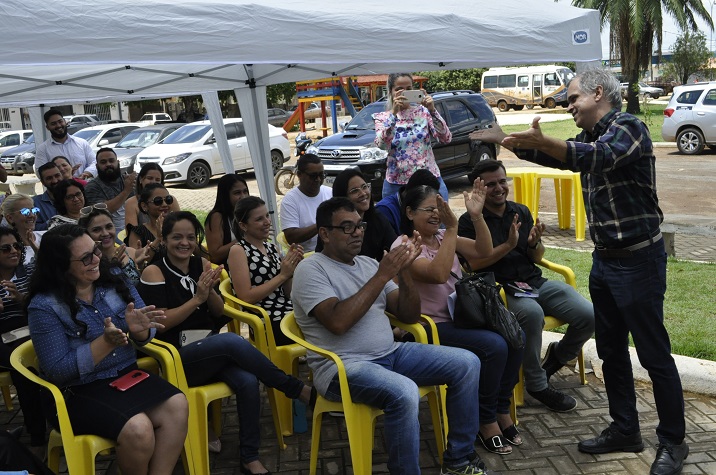 ALTO PARAÍSO: Deputado Geraldo da Rondônia entrega mini vans para saúde pública