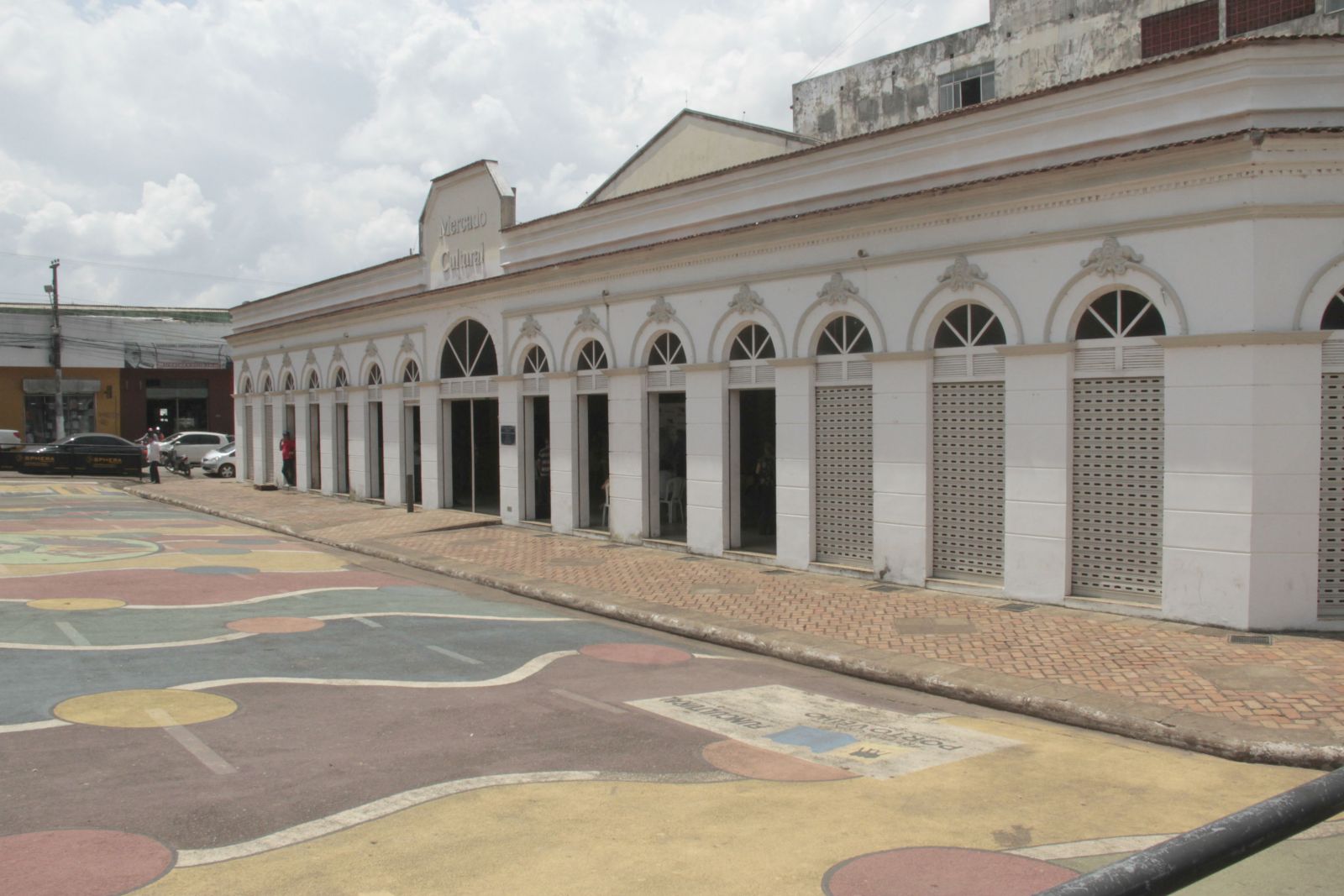 SÁBADO: Veja os shows da 'Feijoada com Samba e Pagode' no Mercado Cultural