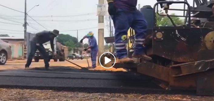 VÍDEO: Rua recebe limpeza e asfalto através de pedido do vereador Edesio Fernandes