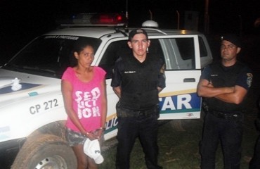 Policia prende mulher com cocaína escondida nos seios