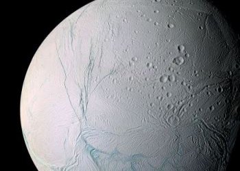 Oceano descoberto em lua de Saturno pode abrigar vida