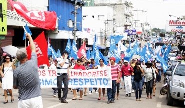 Novas manifestações marcam a greve dos trabalhadores em educação