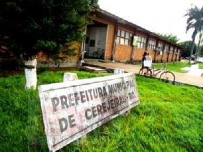 MP investiga irregularidades em uso de cartões corporativos da prefeitura