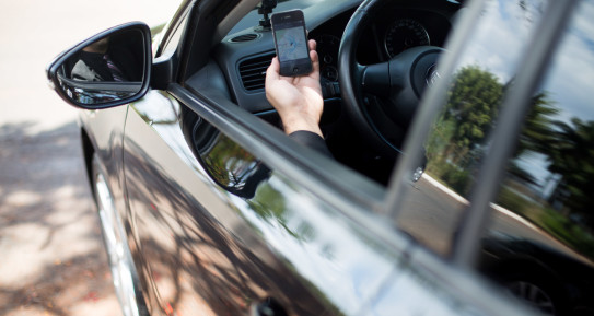 ASSISTA : Passageira filma motorista do Uber se masturbando ao dirigir