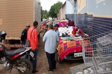 Fiscalização promove regularização de ambulantes