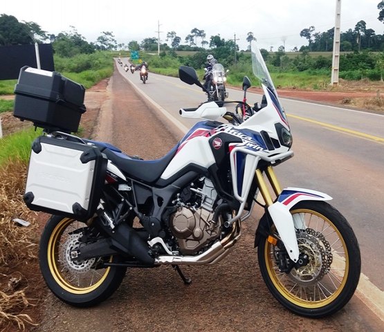 CRF 1000 AFRICA TWIN - Relato de uma experiência inovadora!