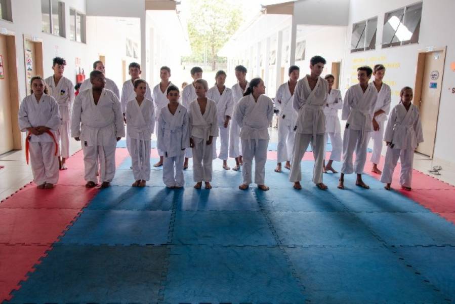 ATLETAS: Alunos de Rondônia buscam apoio para participarem do Mundial de Karate