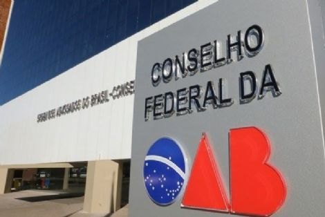 OAB reconhece nome social de advogados travestis e transexuais