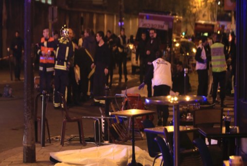 Ataque em estádio mata 3 em jogo França x Alemanha 