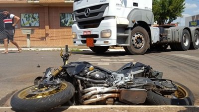 Vídeo mostra acidente que resultou na morte de motociclista
