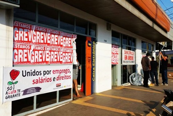 GREVE – Bancos fecham as portas e consumidores devem usar meios alternativos