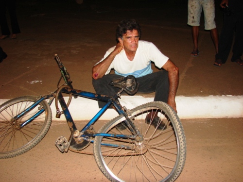 Ciclista embriagado provoca acidente na avenida Jorge Teixeira