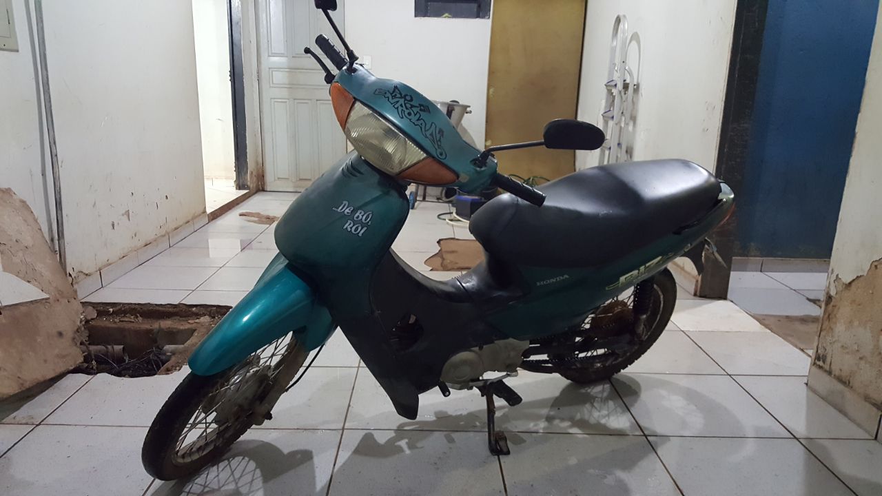 BUSCAS: Adolescente é apreendido com moto roubada após fazer outro roubo