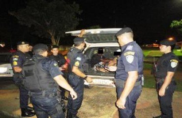 FÚRIA – Homem tenta destruir casa de mulher que lhe chamou de “noiado”