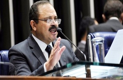 Deputado pede expulsão de Maranhão e mais 6 deputados contra impeachment