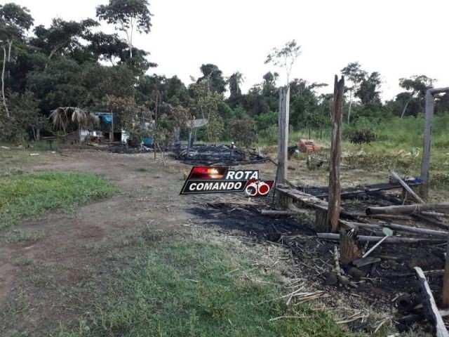 Casas de Aldeia Indígena são incendiadas e totalmente destruídas por criminosos