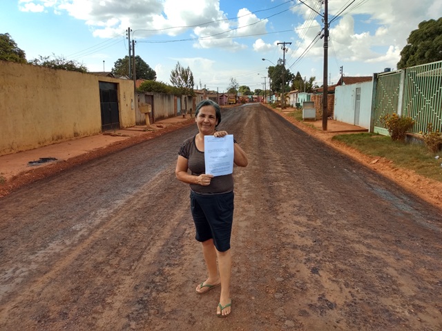 ASFALTO: Comunidade do bairro COHAB agradece vereador Da Silva do Sinttrar