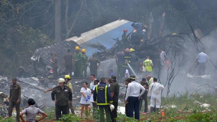 Boeing 737 cai após decolagem em Cuba