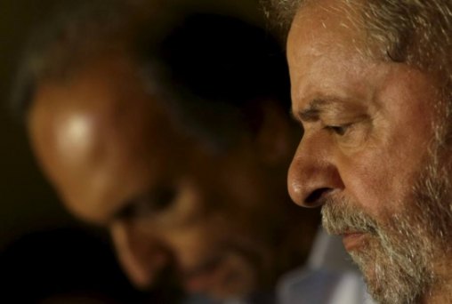 Lula presta depoimento secreto em Brasília