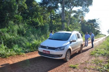 Taxista sofre emboscada e leva facadas