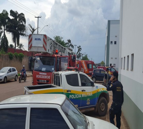 Bombeiros controlam incêndio no hospital Cosme e Damião