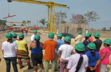 Moradores de Jacy-Paraná conhecem construção de novas casas