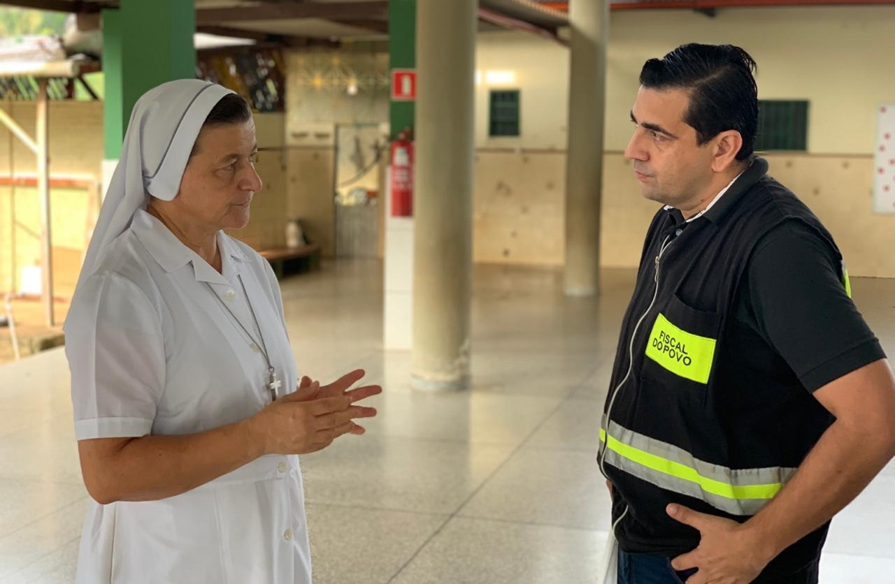 CAPITAL: Breno Mendes visita irmãs do Santa Marcelina e tem plano para saúde e educação