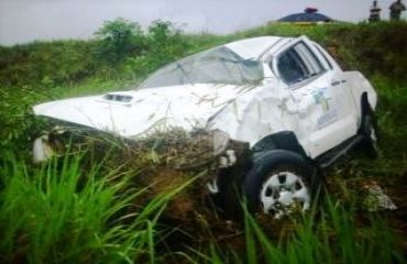 Caminhonete da Agevisa capota na BR próximo à Vilhena com quatro servidores – Confira fotos