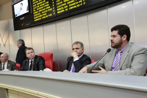 Deputado Jean agradece Governo por demitir diretor assediador moral 